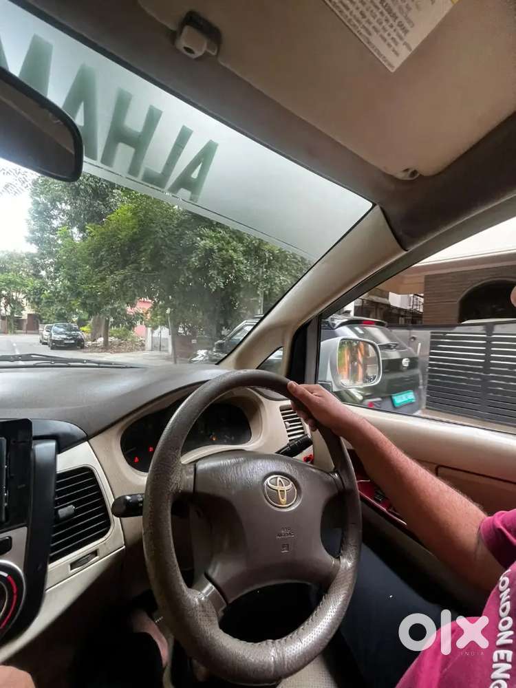 Toyota Innova Gx Petrol 2005 Year With Valid Fc Till 2031