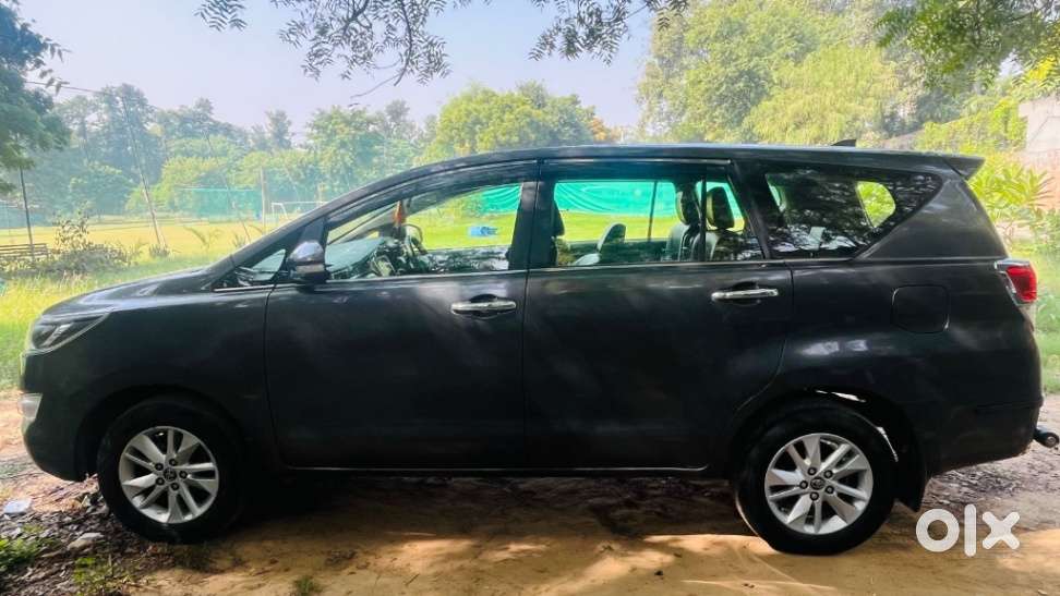 Toyota Innova Crysta 2.4 V, 2017, Diesel