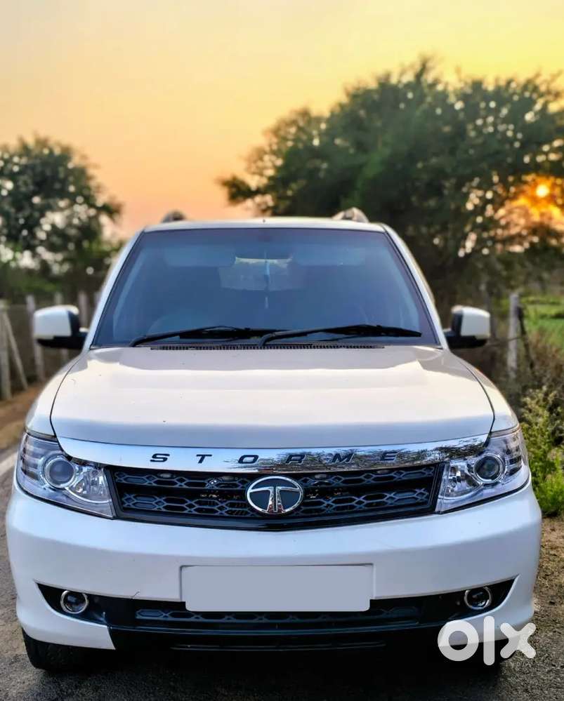 Tata Safari Storme 2017 Diesel 72000 Km Driven With Service Record