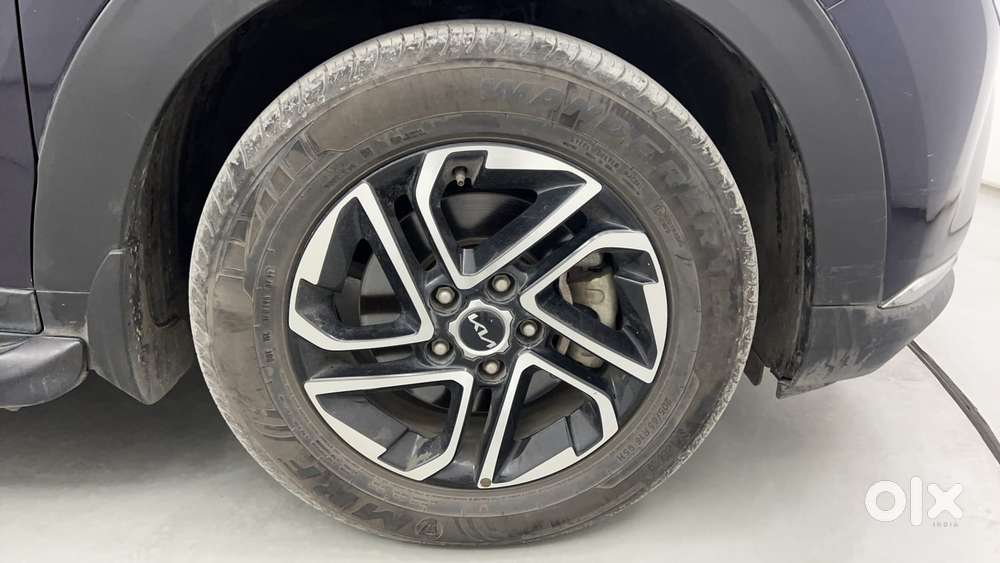 Kia Carens 1.4 Luxury Plus 6 Str, 2022, Petrol