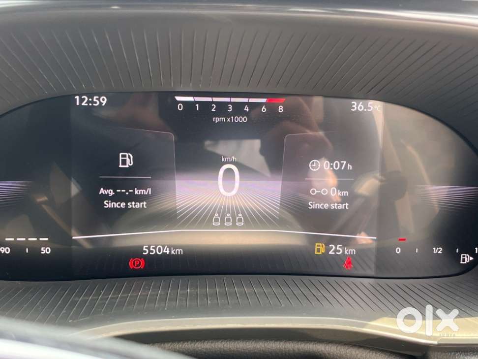 Skoda Kylaq Signature, 2025, Petrol