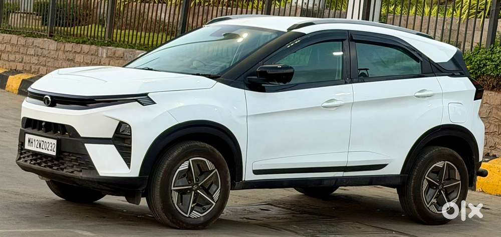 Tata Nexon Creative Plus S 1.2 Revotron Petrol 6 Amt Dt, 2024, Petro..