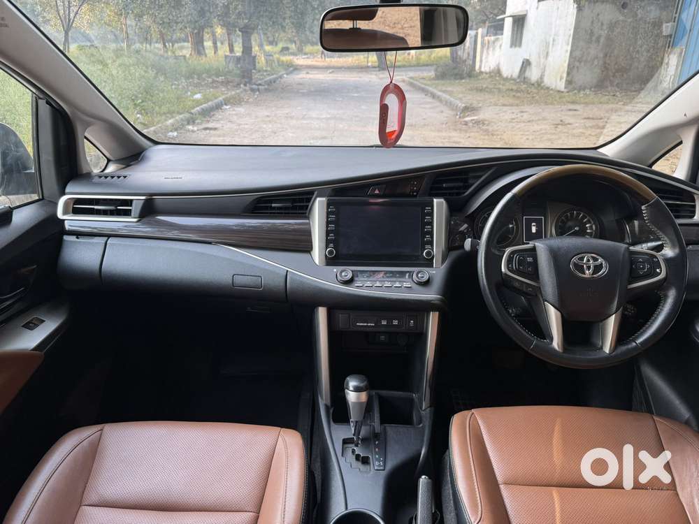 Toyota Innova Crysta [2020-ongoing] 2.4 Zx 7 Str, 2022, Diesel