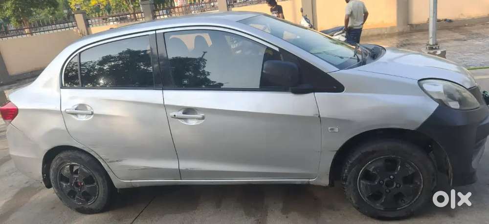 Honda Amaze 2nd Gen 2016 Diesel 40000 Km Driven