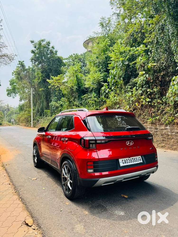 Hyundai Venue 2023 Diesel Well Maintained