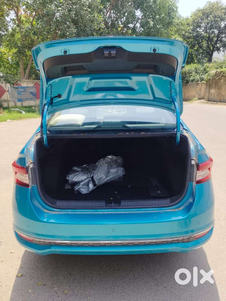 Skoda Slavia 1.0 Tsi Style, 2022, Petrol