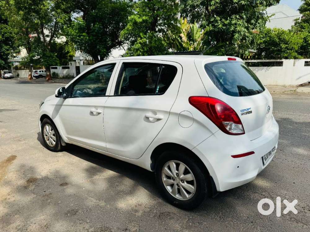 Hyundai I20 Sportz 1.4 Crdi, 2014, Petrol