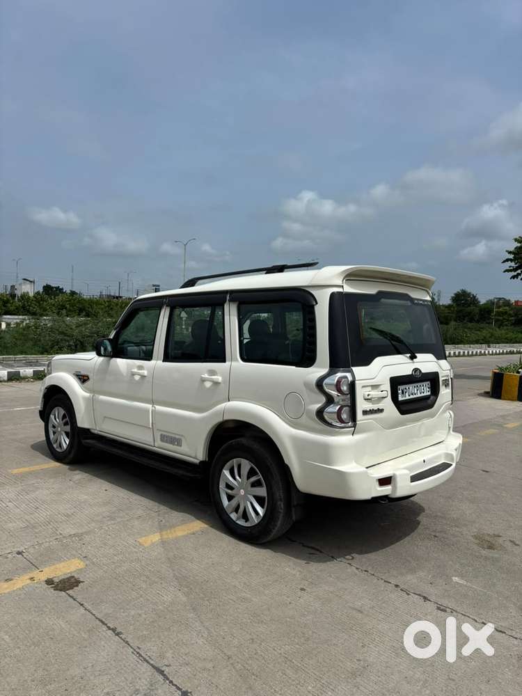 Mahindra Scorpio S6 Plus, 2015, Diesel