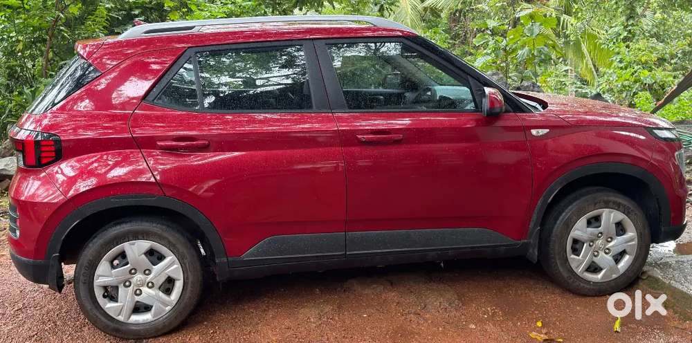 Hyundai Venue 2022 1.2 S 2023 Reg