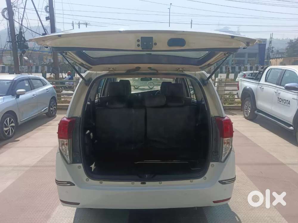 Toyota Innova Crysta 2.4 G Mt 7 Str, 2019, Diesel