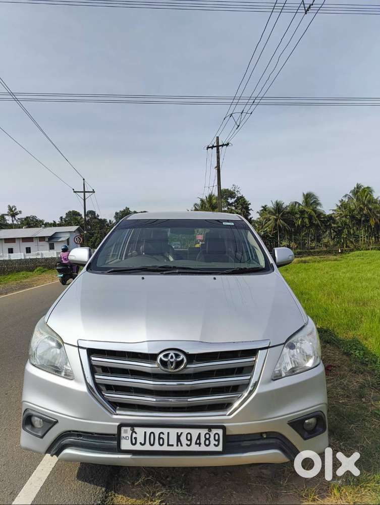 Toyota Innova 2.5 V 2014