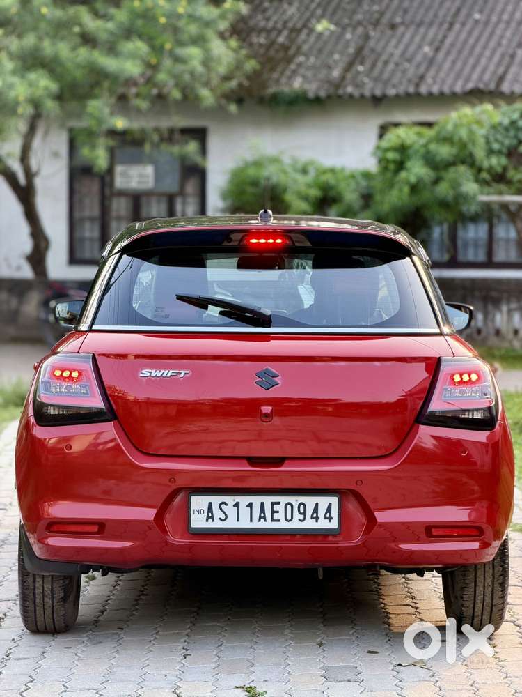 Maruti Suzuki Swift Zxi Plus Dual Tone, 2025, Petrol