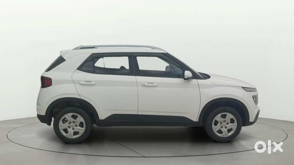 Hyundai Venue 1.2 S Plus, 2022, Petrol