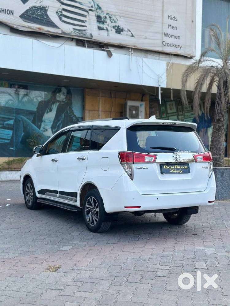 Toyota Innova Crysta [2020-ongoing] 2.4 Gx At 7 Str, 2021, Diesel