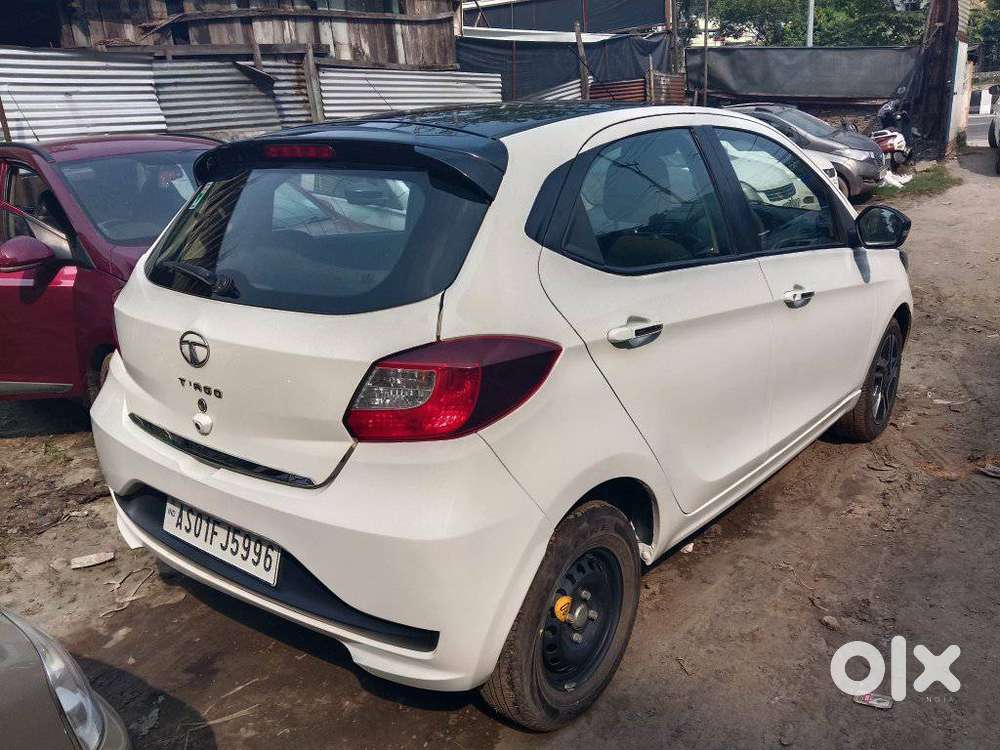 Tata Tiago 1.05 Revotorq Xz Plus Dualtone, 2022, Petrol