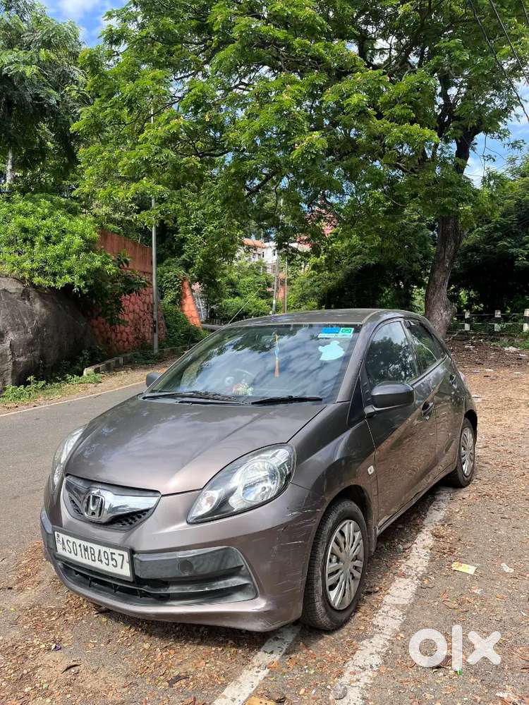 Honda Brio Petrol Mt 2012