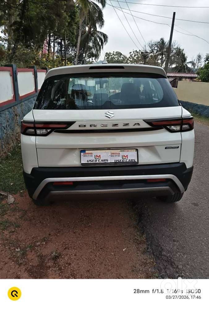 Maruti Suzuki Brezza 1.5 Lxi Smart Hybrid, 2023, Petrol