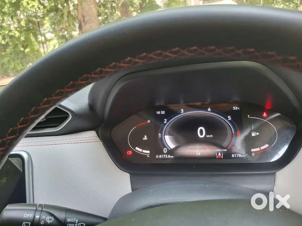 Nissan Magnite 2025 Petrol 6000 Km Driven