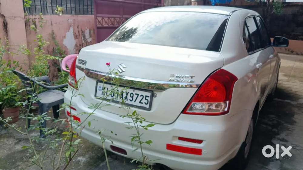 Swift Dzire Petrol/cng Car