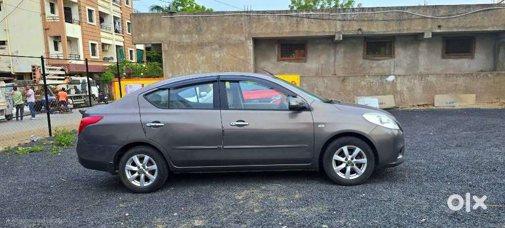 Nissan Sunny Special Edition, 2013, Petrol
