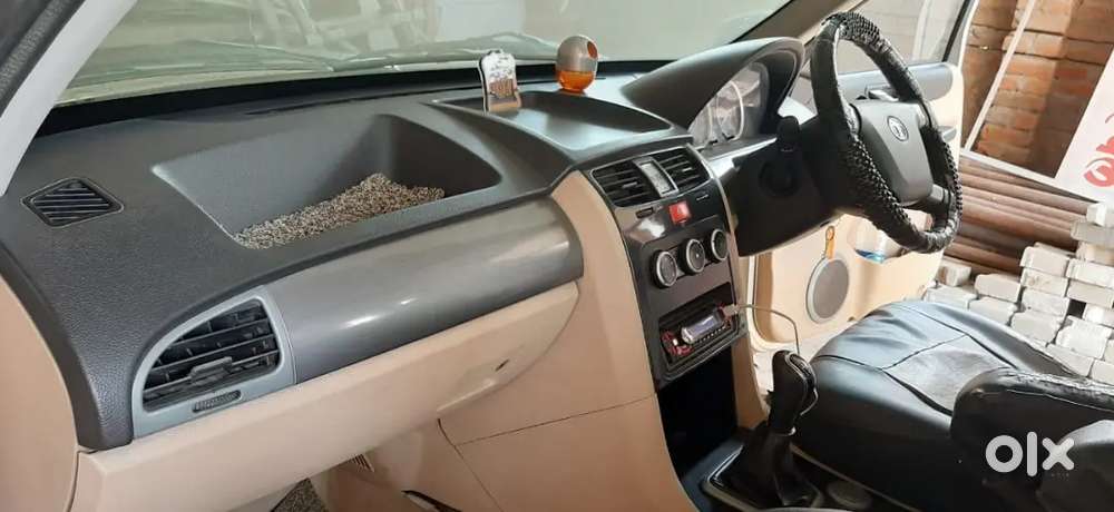 Tata Safari Storme 2014