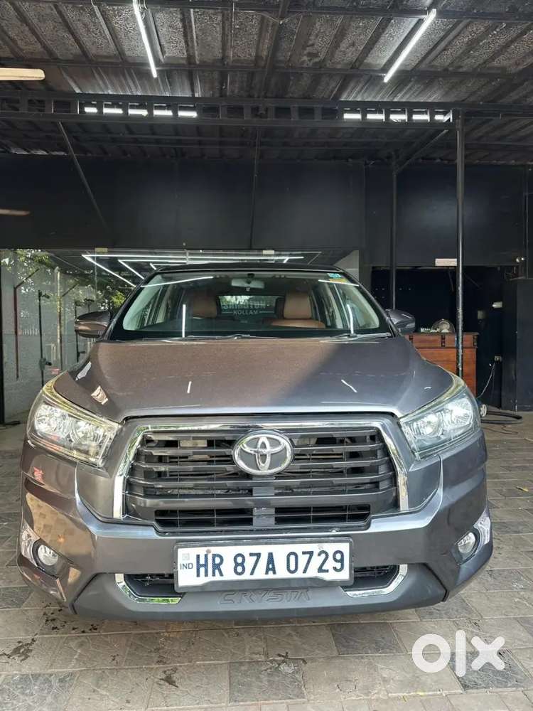 2017/ 2018 Registartion Innova Crysta Showroom History Available