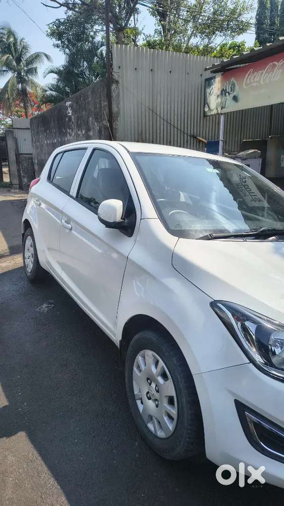 Model - Hyundai I20
Running - 115000
Insurance - Yes