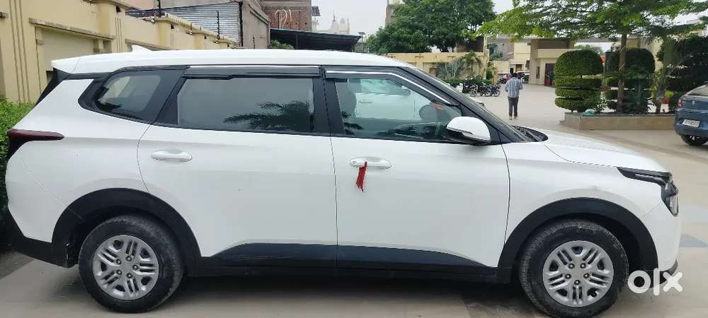 Kia Carens 2024 Petrol 62000 Km Driven