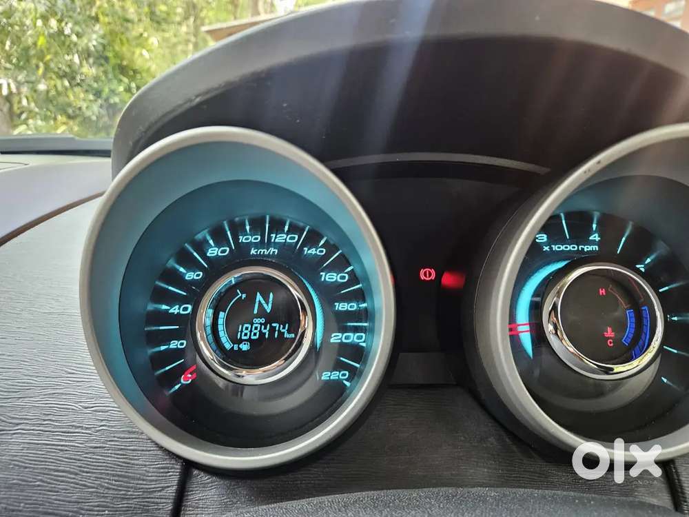 Xuv500, W6 Manual, 2017 Registered,napoli Black Colour.single Owned