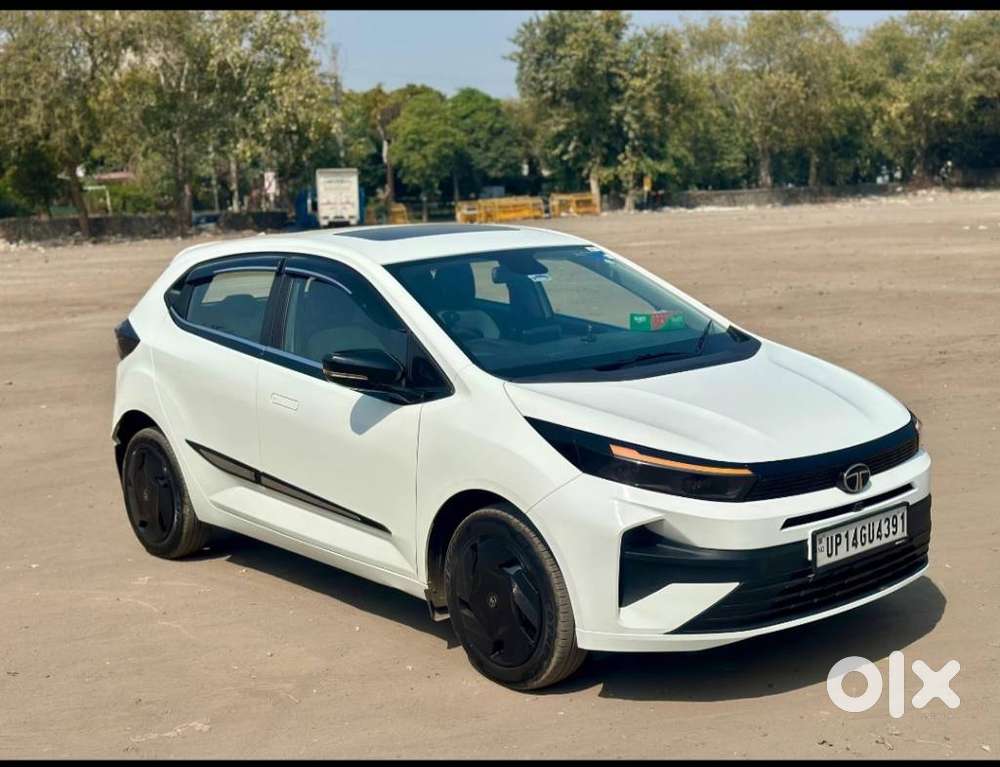 Tata Altroz Creative S, 2025, Petrol