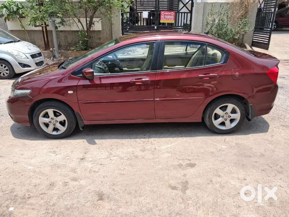 Doctor Used Honda City V Petrol 2013