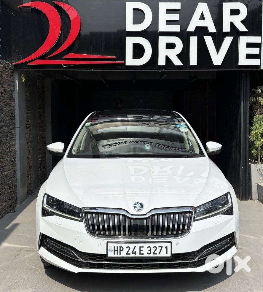 Skoda Superb, 2023, Petrol