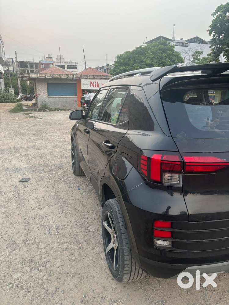 Hyundai Venue 2024 Petrol Good Condition