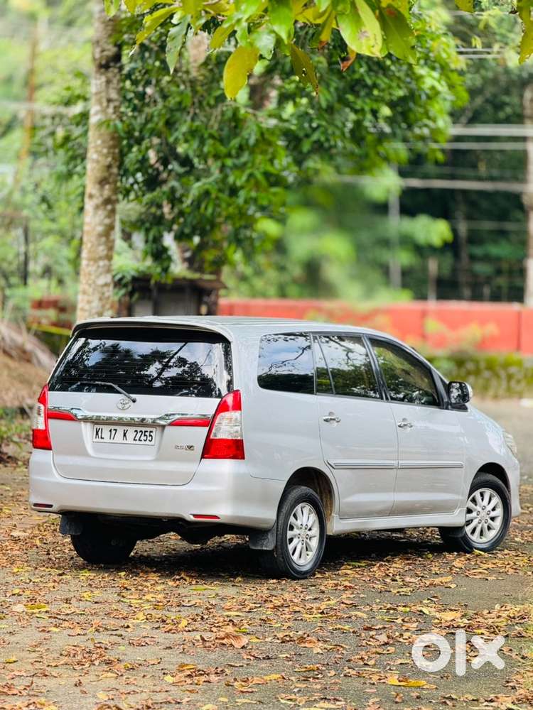 Toyota Innova 2013