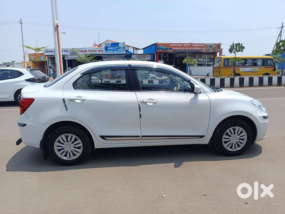 Maruti Suzuki Dzire 1.2 Vxi, 2022, Petrol