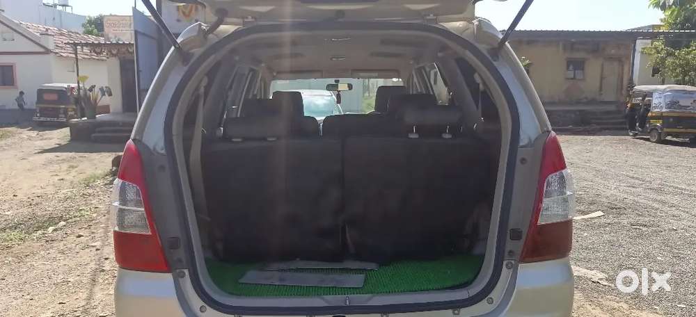 Toyota Innova 2014 Diesel 178000 Km Driven