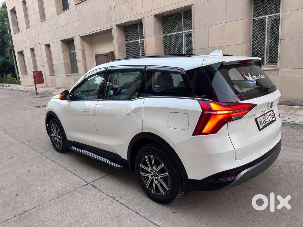Mahindra Xuv700 2.0 Ax 7 Petrol Mt Str, 2022, Diesel