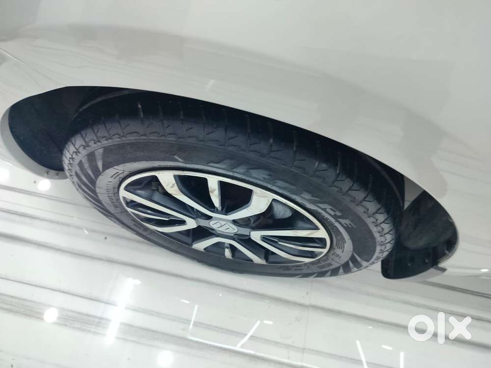 Maruti Suzuki Swift Vxi + Manual, 2023, Petrol