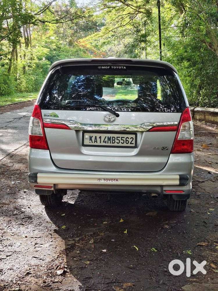 Toyota Innova 2.5 V 8 Str, 2015, Diesel
