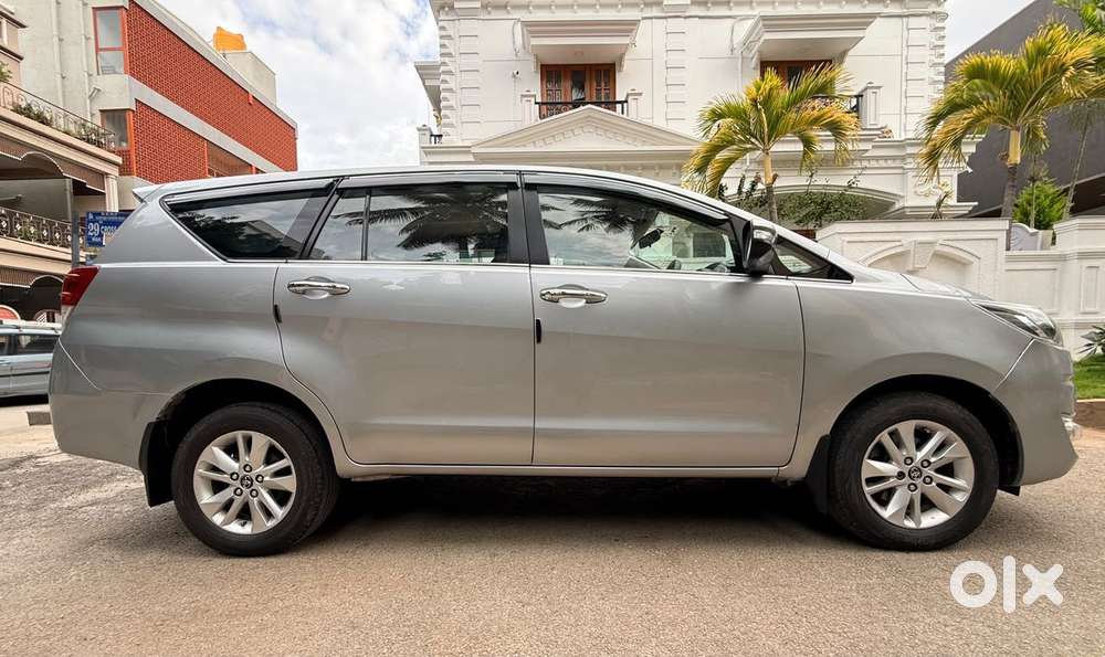 Toyota Innova Crysta 2.4 V 7 Str, 2017, Diesel