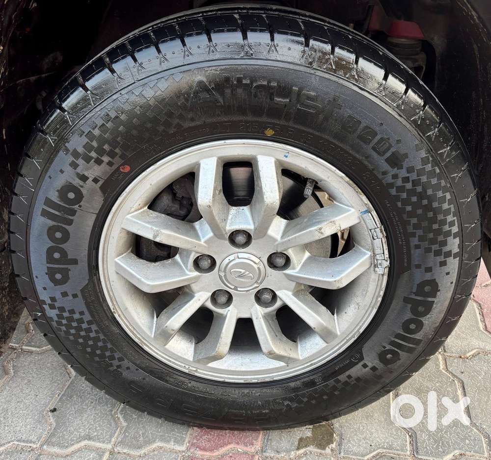 Mahindra Tuv 300 T8 Amt (automatic), 2018, Diesel