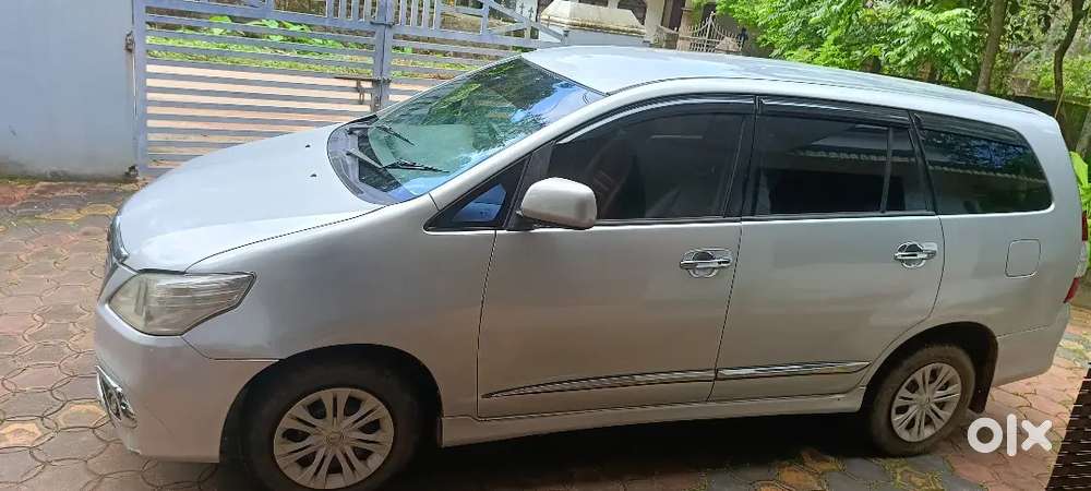 Toyota Innova Crysta 2009