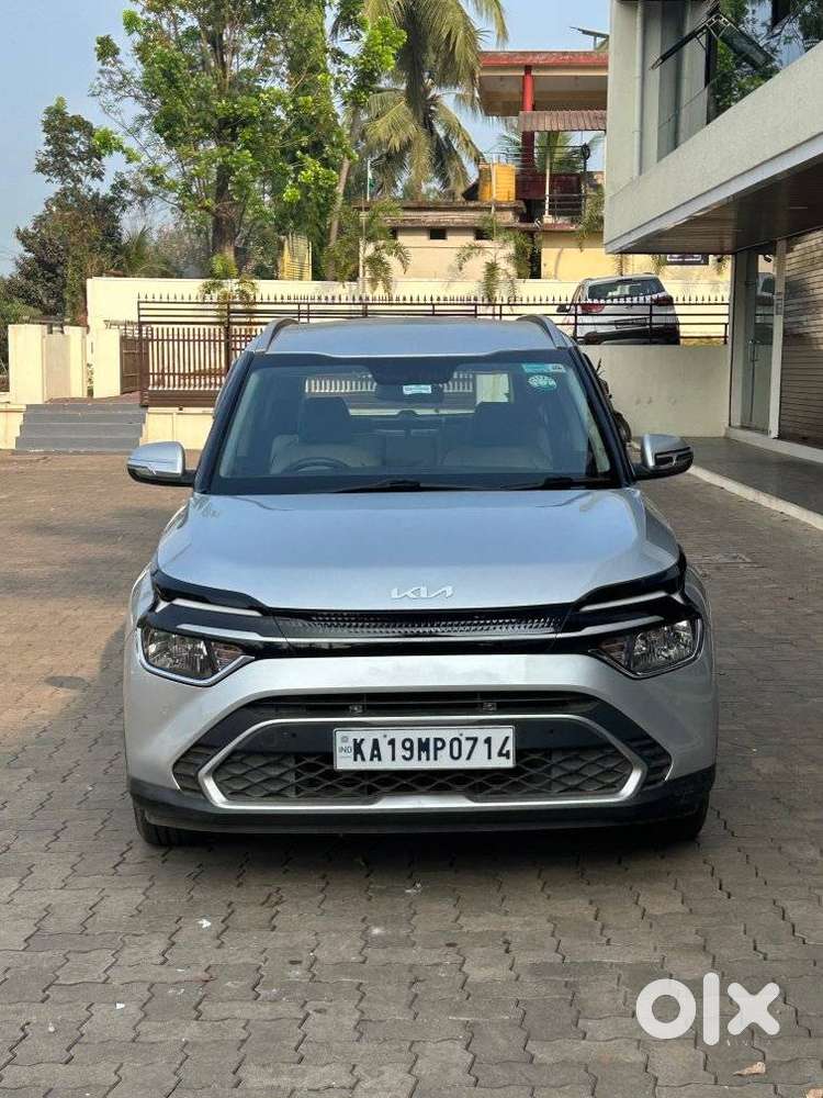 Kia Carens 1.4 Luxury 7 Str, 2023, Petrol