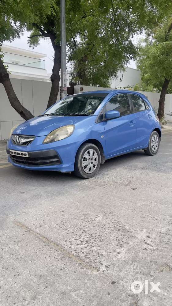 Honda Brio V Automatic, 2012, Petrol