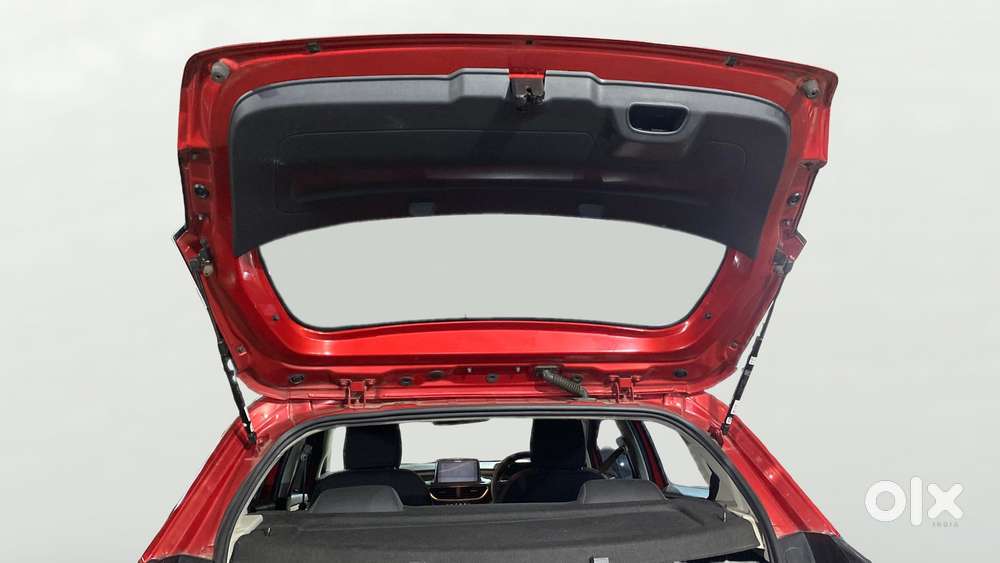 Tata Altroz 1.2 Xm Plus, 2022, Petrol