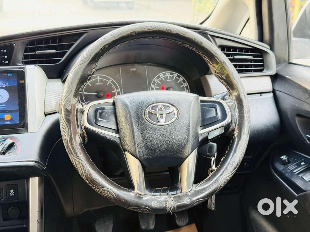 Toyota Innova Crysta 2.4 G Mt, 2022, Diesel