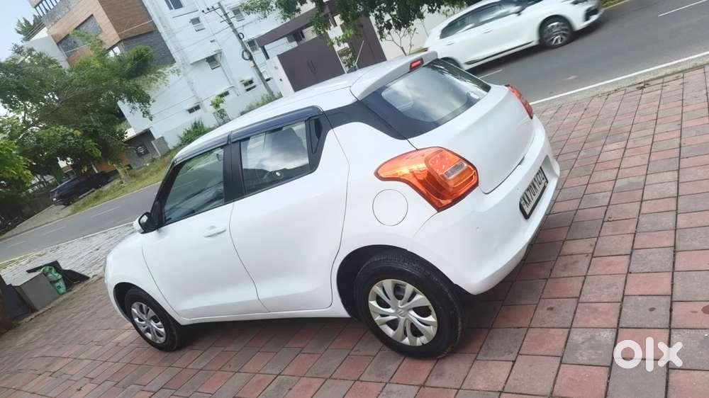 Maruti Suzuki Swift Vxi 1.2 Abs Bs-iv, 2019, Petrol