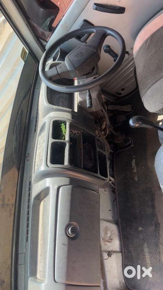 Maruti Suzuki Omni 2010