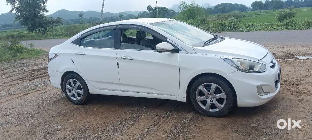 Hyundai Verna 2013
