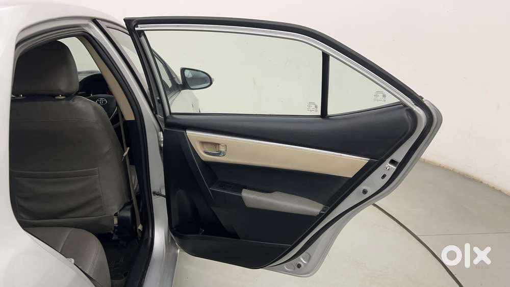 Toyota Corolla Altis 1.8 G, 2015, Petrol